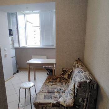 Продается 1-комнатная квартира, 40 м²