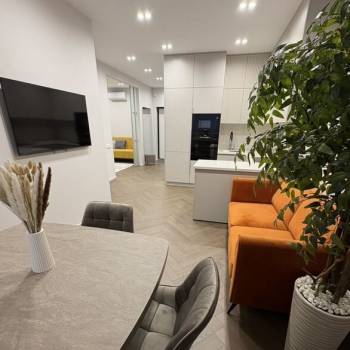 Сдается 2-х комнатная квартира, 60 м²