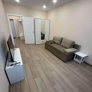 Продается 1-комнатная квартира, 35 м²