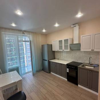 Продается 1-комнатная квартира, 35 м²