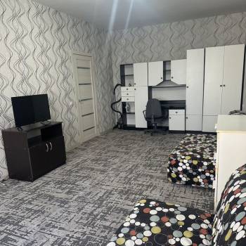 Сдается 1-комнатная квартира, 52 м²