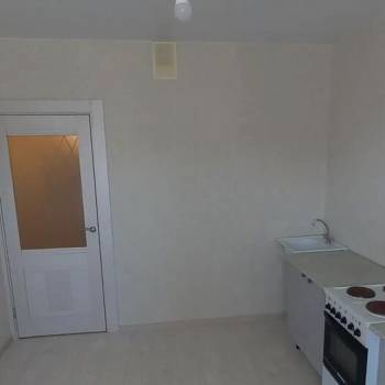 Продается 1-комнатная квартира, 37,5 м²