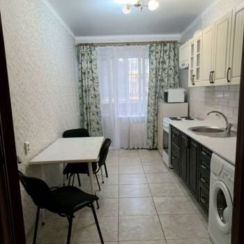 Сдается 1-комнатная квартира, 41 м²