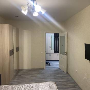 Сдается 1-комнатная квартира, 43 м²