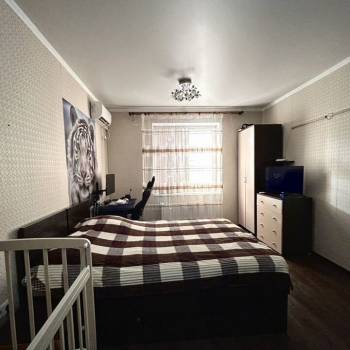 Продается 1-комнатная квартира, 36 м²