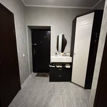 Продается 1-комнатная квартира, 36 м²