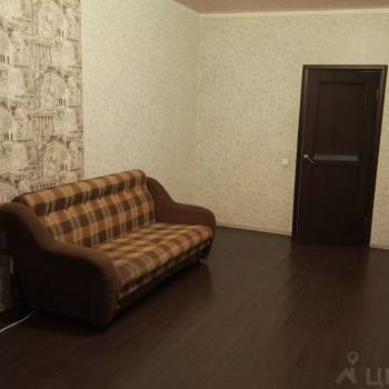 Сдается 2-х комнатная квартира, 77 м²