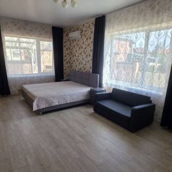 Сдается 2-х комнатная квартира, 121 м²