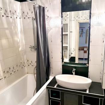 Сдается 2-х комнатная квартира, 80 м²