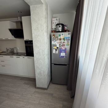 Продается 1-комнатная квартира, 43 м²