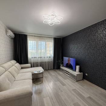 Продается 1-комнатная квартира, 42 м²