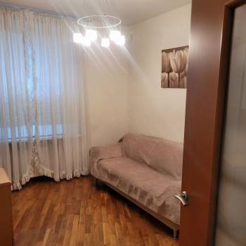 Сдается Многокомнатная квартира, 80 м²