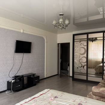 Сдается 1-комнатная квартира, 53,5 м²