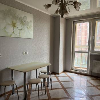 Сдается 1-комнатная квартира, 53,5 м²