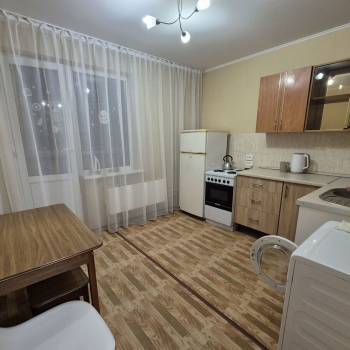 Сдается 1-комнатная квартира, 40 м²