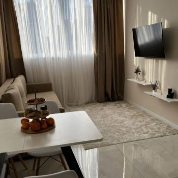 Продается 1-комнатная квартира, 43 м²