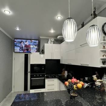 Продается 1-комнатная квартира, 52,7 м²