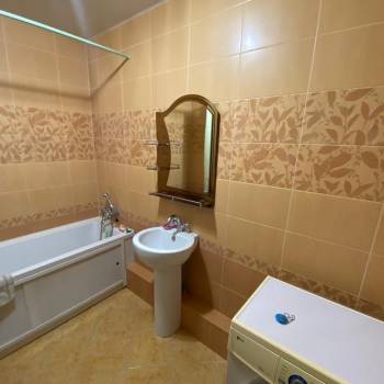 Сдается 2-х комнатная квартира, 70 м²