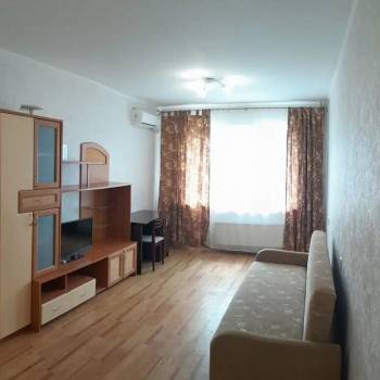 Сдается 1-комнатная квартира, 40 м²