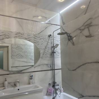 Продается 1-комнатная квартира, 55 м²
