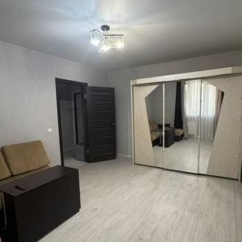 Сдается 1-комнатная квартира, 40 м²