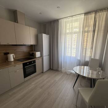 Сдается 1-комнатная квартира, 39 м²