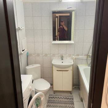 Продается 1-комнатная квартира, 50,4 м²