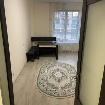 Продается 1-комнатная квартира, 50,4 м²