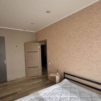 Сдается 1-комнатная квартира, 39 м²