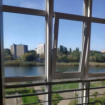 Сдается 1-комнатная квартира, 55 м²