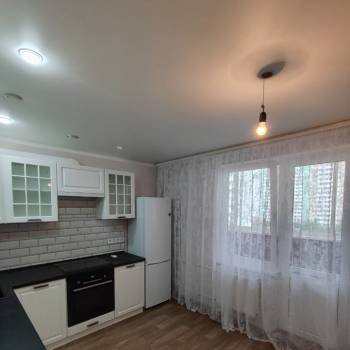 Сдается 1-комнатная квартира, 37 м²