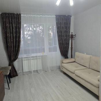 Сдается 1-комнатная квартира, 38 м²