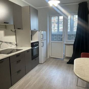 Сдается 1-комнатная квартира, 43 м²