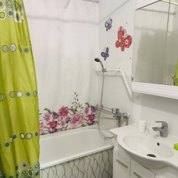 Сдается 2-х комнатная квартира, 64 м²