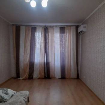 Продается 1-комнатная квартира, 40,6 м²