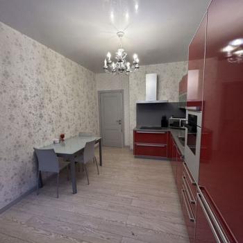 Сдается 2-х комнатная квартира, 80 м²