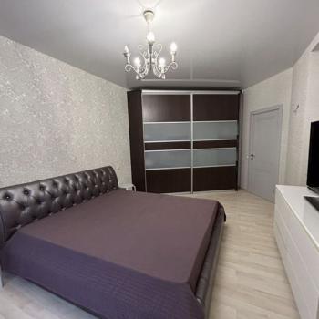 Сдается 2-х комнатная квартира, 80 м²