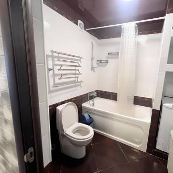 Сдается 2-х комнатная квартира, 78 м²