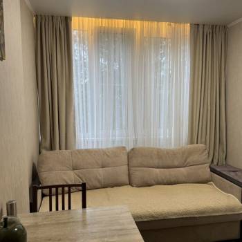 Продается 1-комнатная квартира, 42 м²