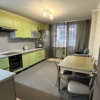Продается Многокомнатная квартира, 92,3 м²