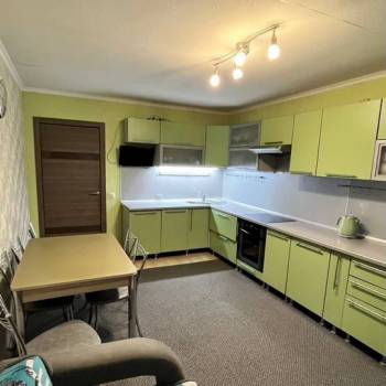 Продается Многокомнатная квартира, 92,3 м²