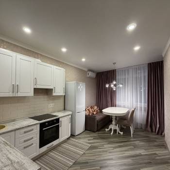 Сдается 1-комнатная квартира, 47 м²