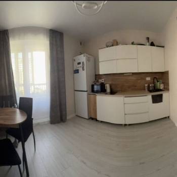 Продается 1-комнатная квартира, 35 м²