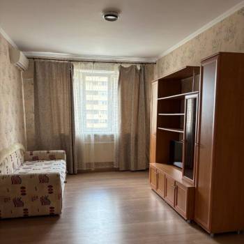 Сдается 1-комнатная квартира, 41,9 м²