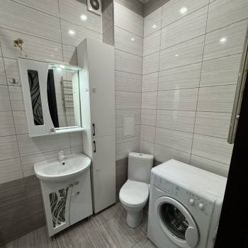 Продается 1-комнатная квартира, 32 м²