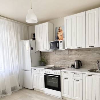 Сдается 1-комнатная квартира, 38 м²