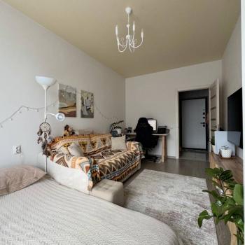 Продается 1-комнатная квартира, 35 м²