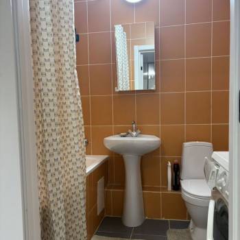 Сдается 1-комнатная квартира, 38 м²