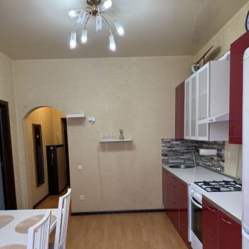 Продается 1-комнатная квартира, 44 м²