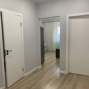 Продается 1-комнатная квартира, 43 м²